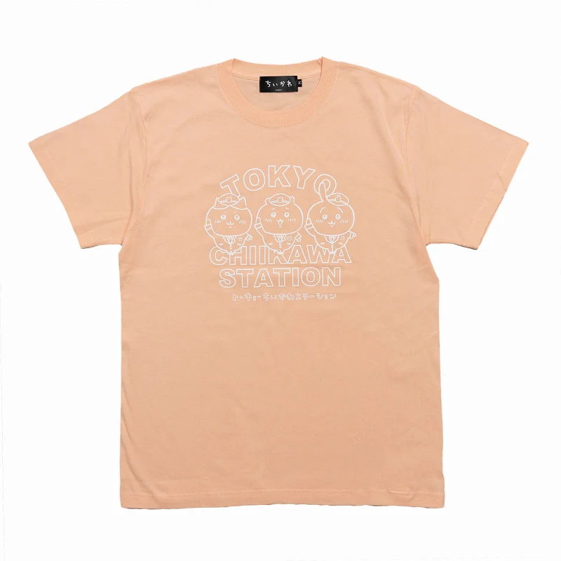 ちいかわ ステーショントリオ Tシャツ アプリコット - Image 2