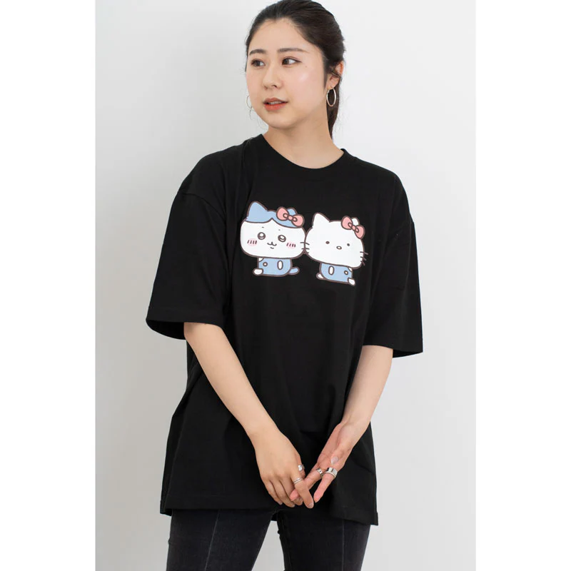 ちいかわ×サンリオキャラクターズ ビックTシャツ ハチワレ×ハローキティ ブラック - Image 3