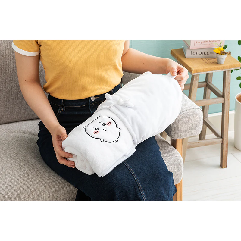 ちいかわ クッションにもなるブランケット（ちいかわ） - Image 4