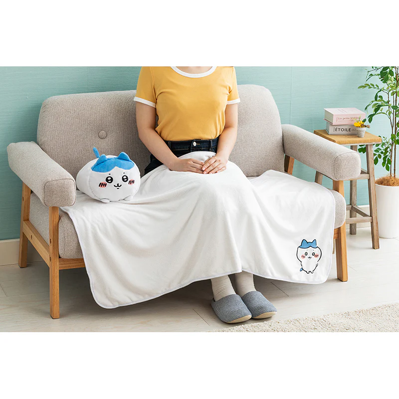 ちいかわ クッションにもなるブランケット（ハチワレ） - Image 3