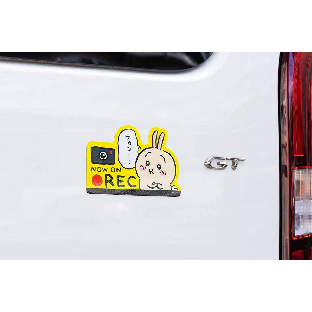 ちいかわ エンジョイドライブ！カーマグネット（うさぎREC） - Image 2