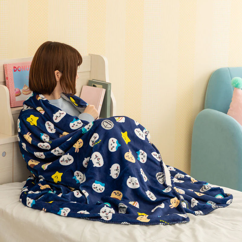 ちいかわ あったか大きめ毛布ブランケット（ネイビー） - Image 5