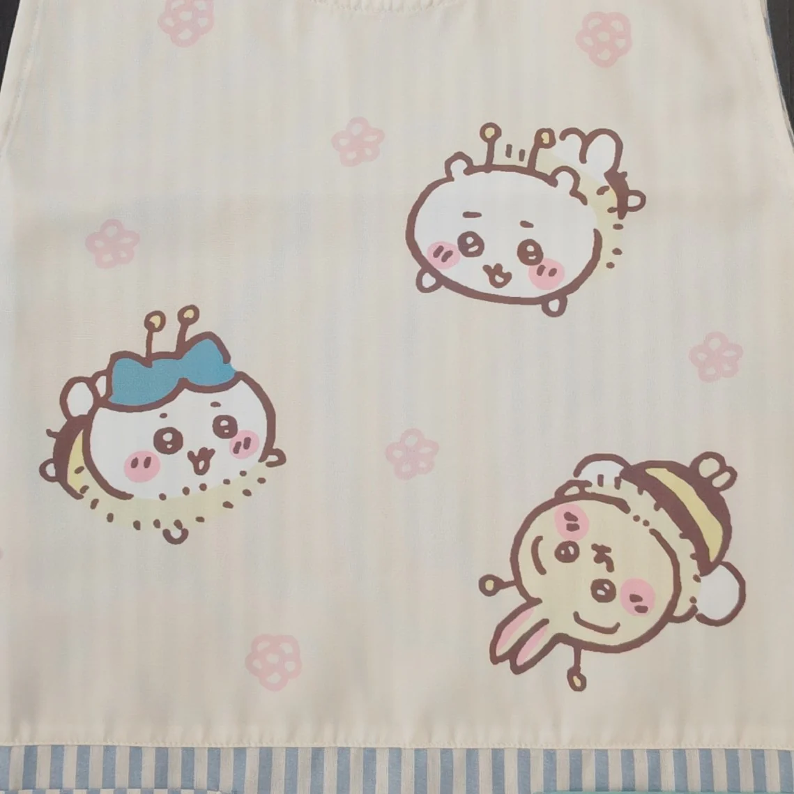 ちいかわ ミツバチプリントエプロン - Image 3