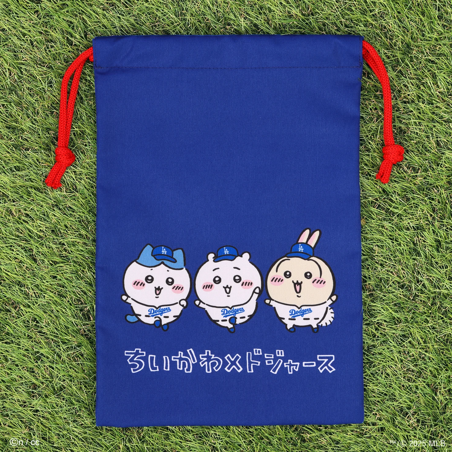 ちいかわ×MLB TOKYO SERIES 巾着（ドジャース） - Image 2