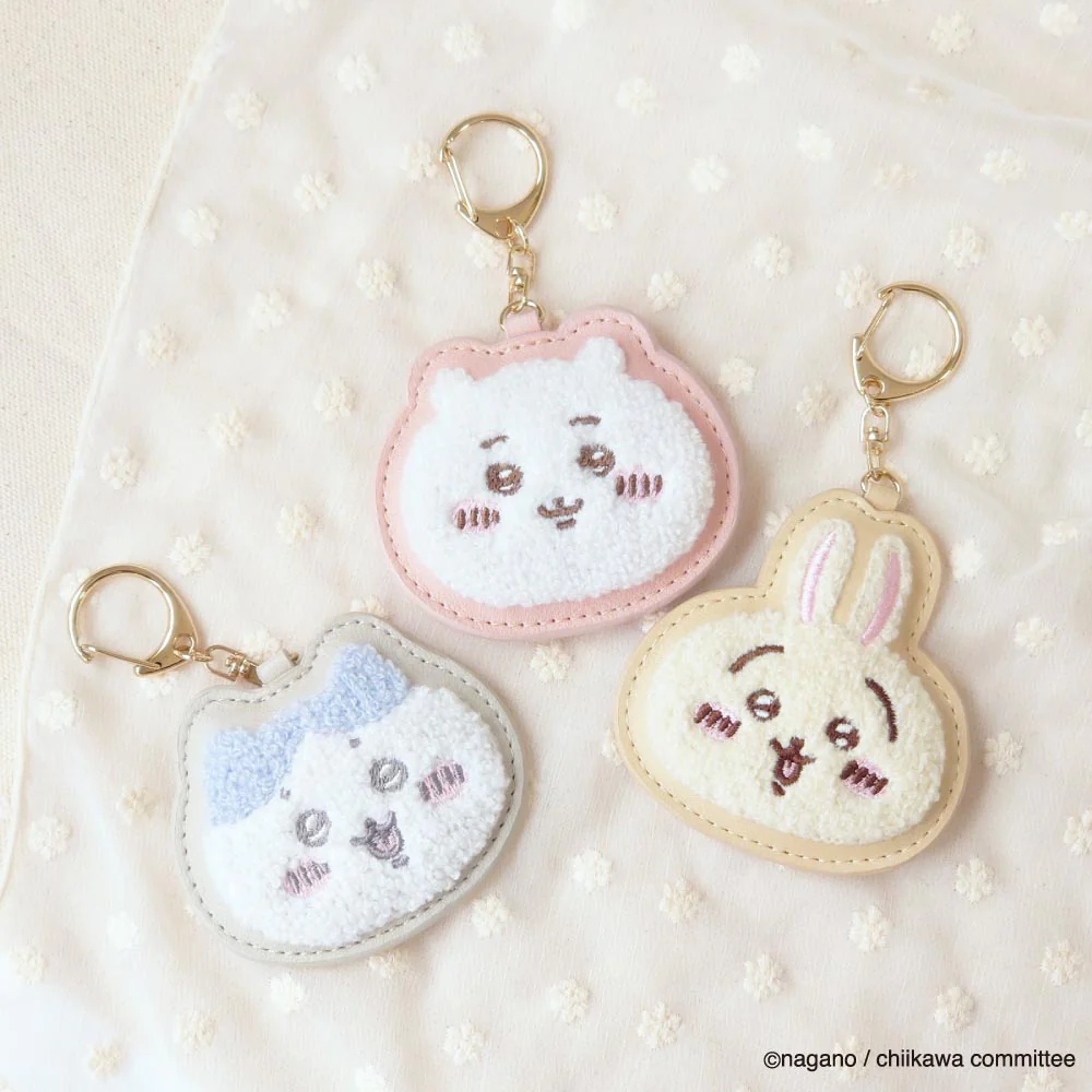 ちいかわ ふわふわワッペン キーホルダー（うさぎ） - Image 2