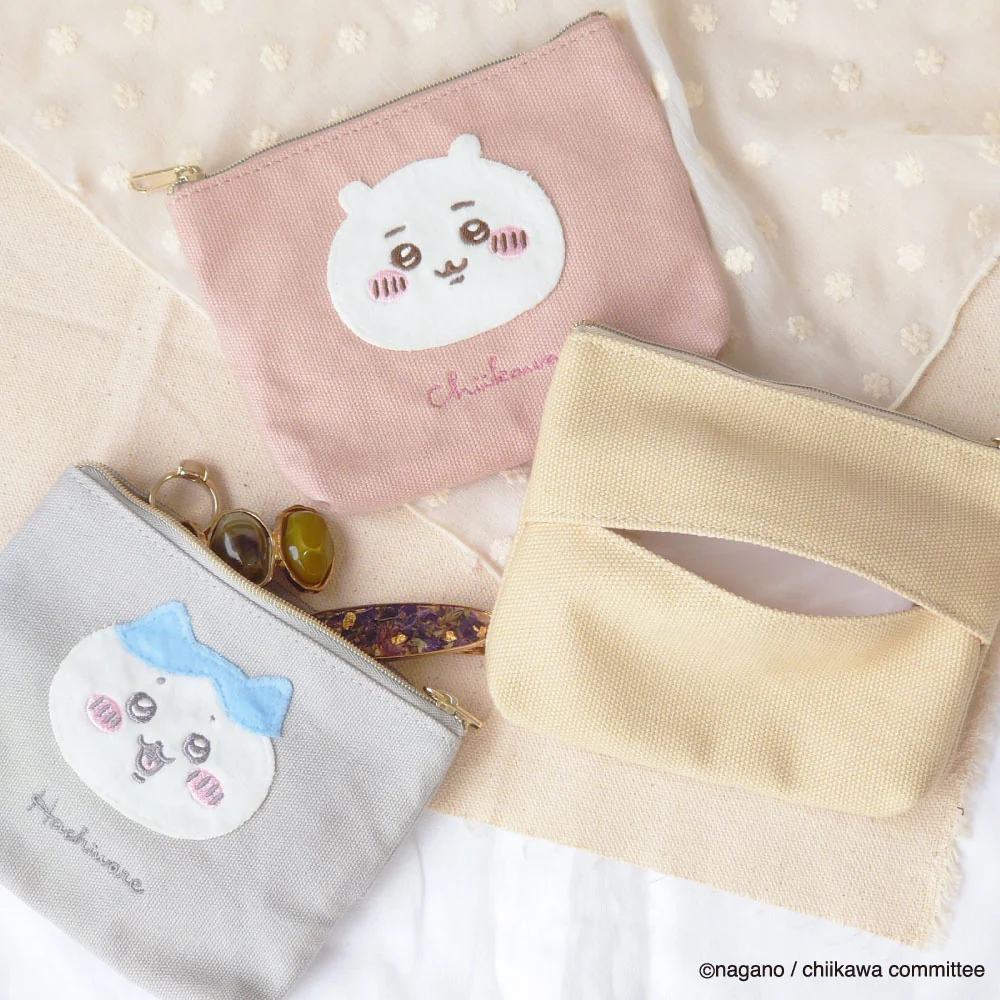 ちいかわ ふわふわワッペン ティッシュポーチ（ハチワレ） - Image 3