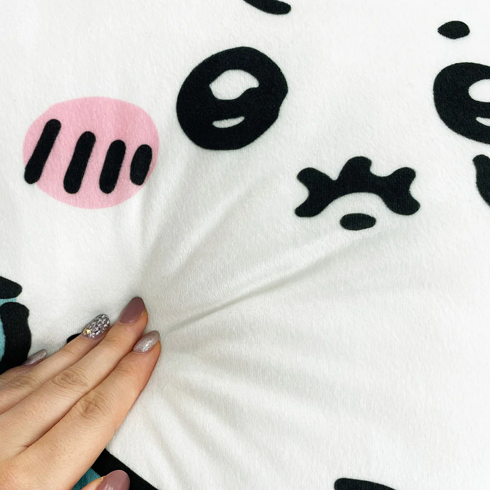 ちいかわ プン もちもちまくらクッション（ハチワレ） - Image 3
